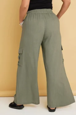 Trousers><noscript><img width=