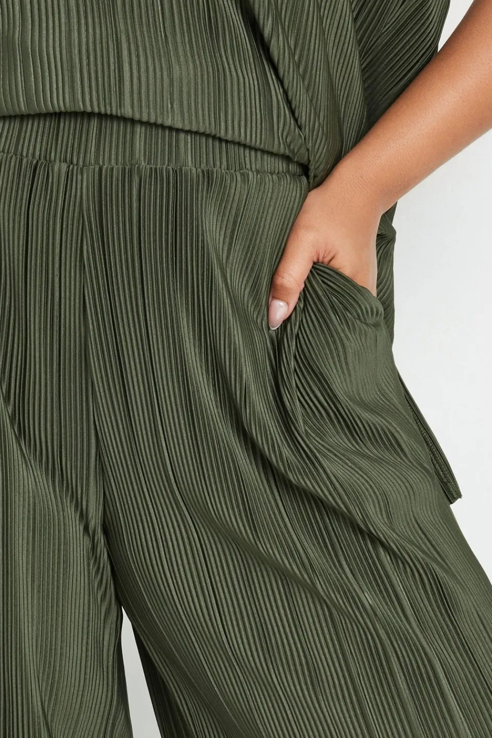 Trousers>YOURS Curve Khaki Green Plisse Wide Leg Trousers