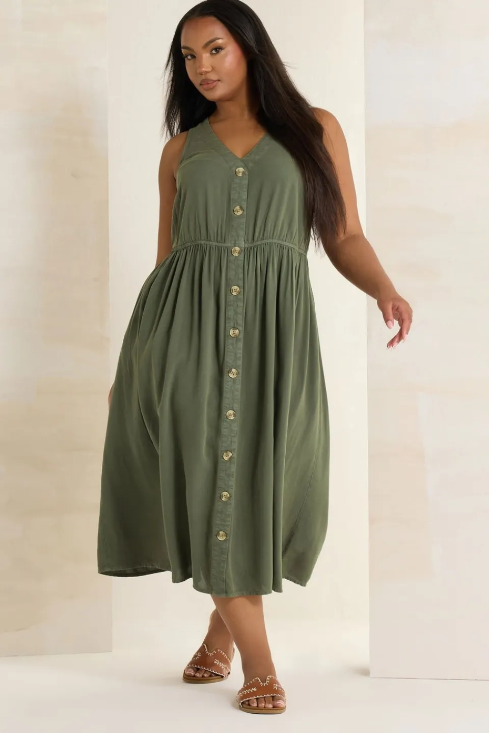 Dresses>YOURS Curve Khaki Sleeveless Button Through Chambray Dress Green
