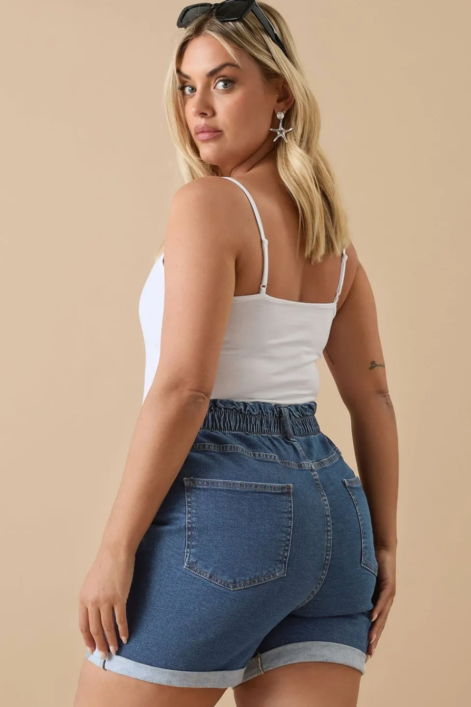 Shorts>YOURS Curve Mid Blue Elasticated Waist Turn Up Denim Shorts