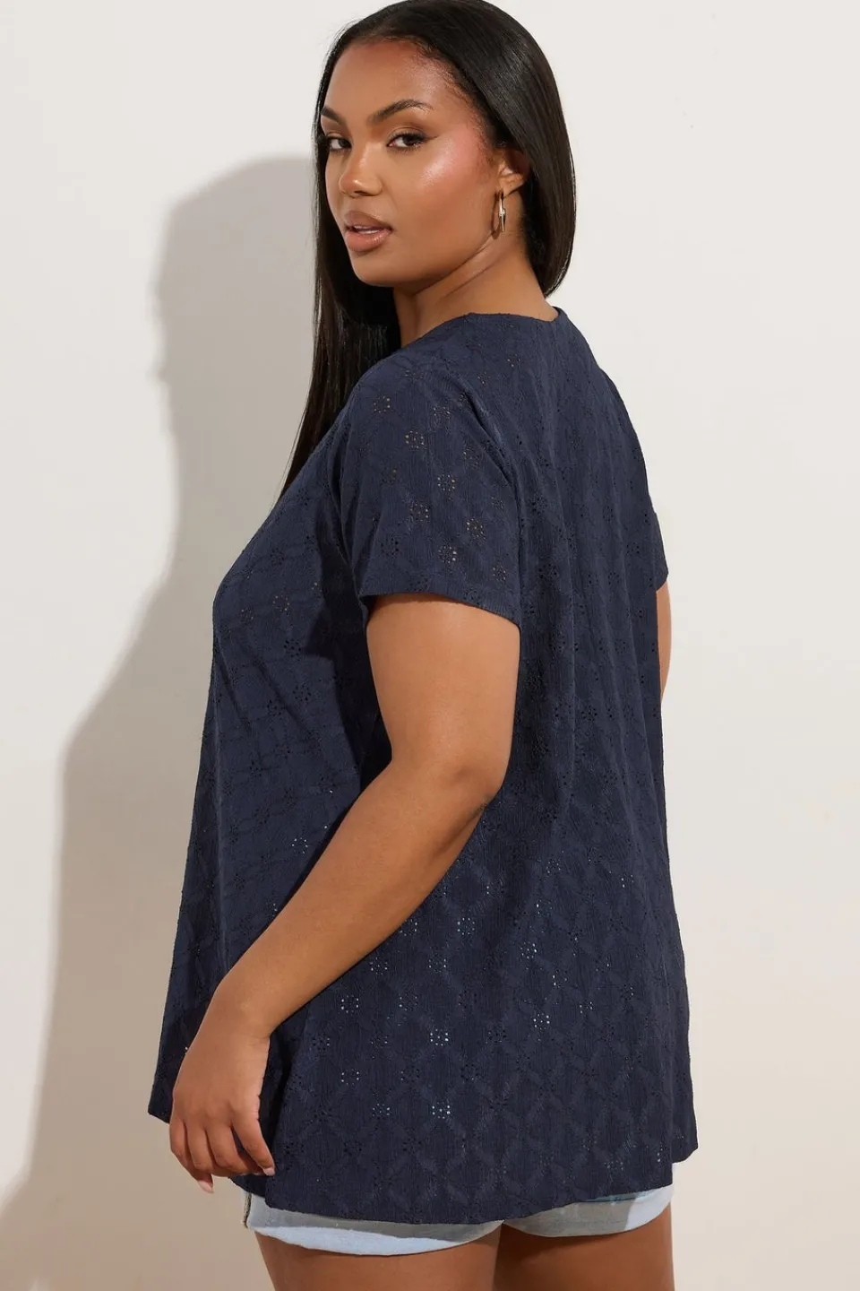 T-Shirts>YOURS Curve Navy Blue Broderie Anglaise Textured Swing Top