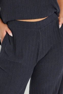 Trousers><noscript><img width=