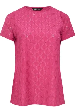 T-Shirts><noscript><img width=