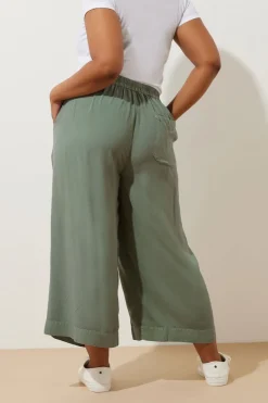Trousers><noscript><img width=