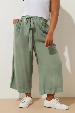 Trousers><noscript><img width=