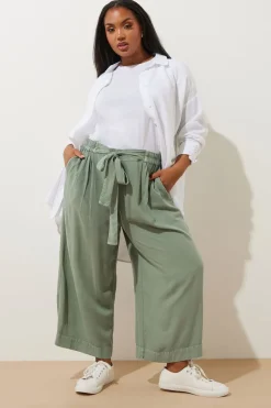 Trousers><noscript><img width=