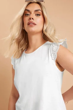 T-Shirts><noscript><img width=