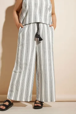 Trousers><noscript><img width=