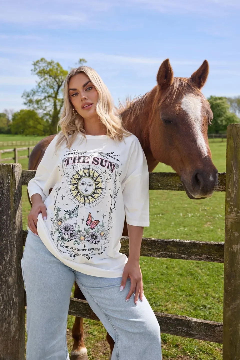 T-Shirts>YOURS Curve White 'The Sun' Graphic Oversized T-Shirt