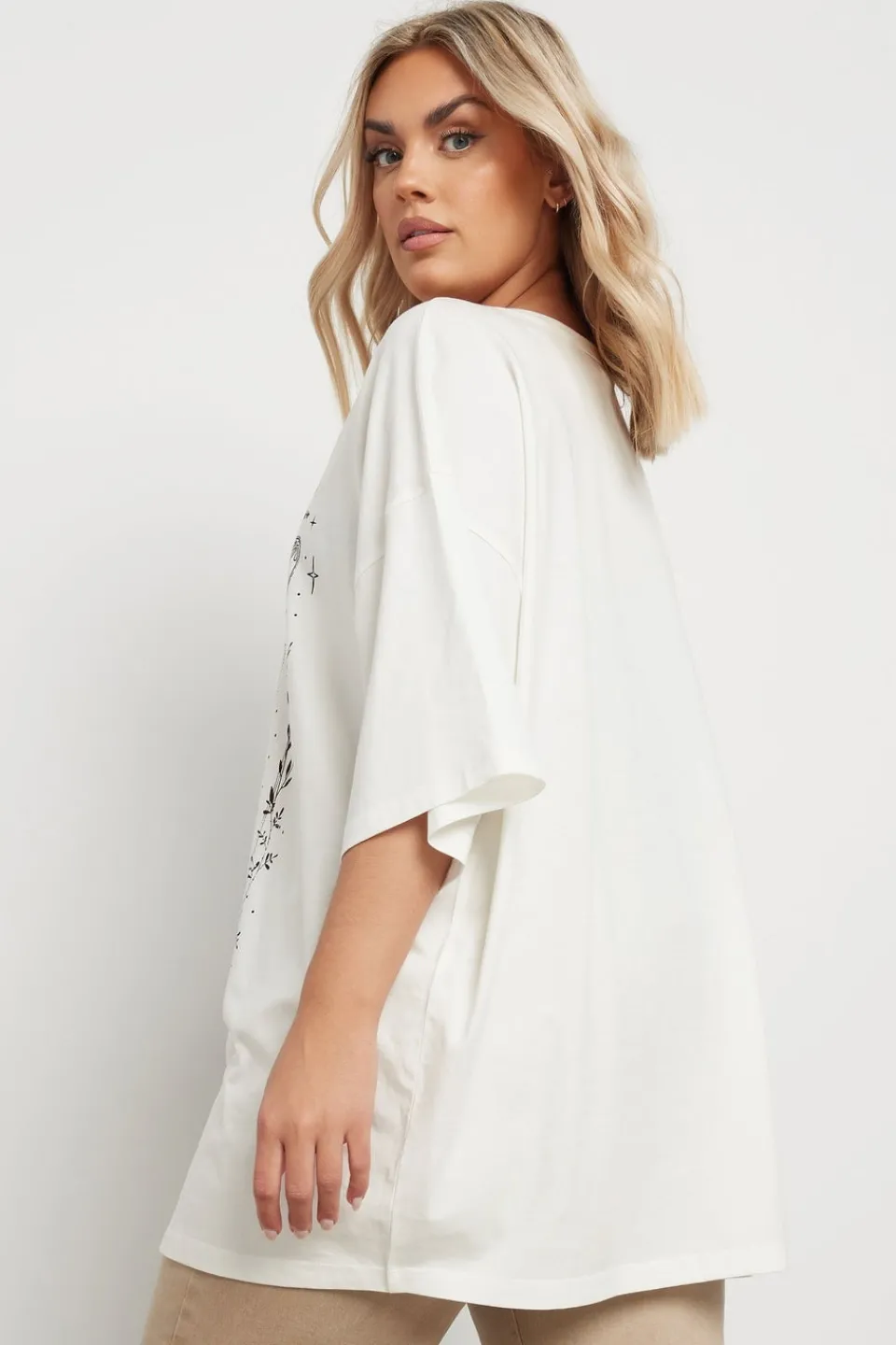 T-Shirts>YOURS Curve White 'The Sun' Graphic Oversized T-Shirt