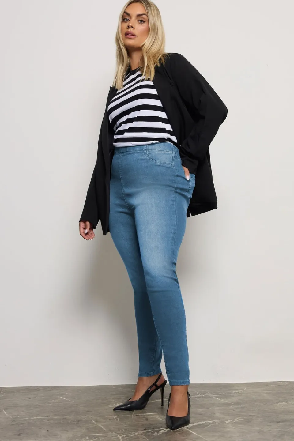 Jeans & Jeggings>YOURS For Good Curve Mid Blue Pull On Stretch Jenny Jeggings