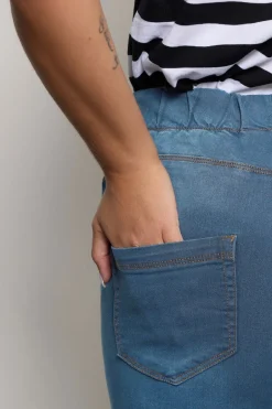 Jeans & Jeggings><noscript><img width=