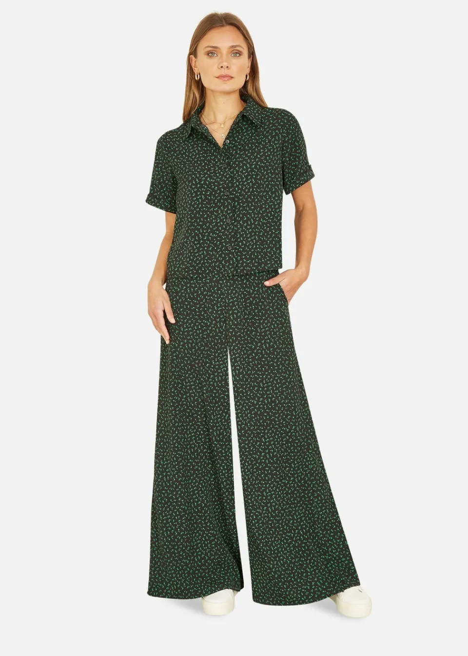 Trousers>Yumi Black Ditsy Floral Print Relaxed Wide Leg Trousers