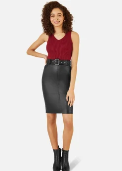 Skirts><noscript><img width=