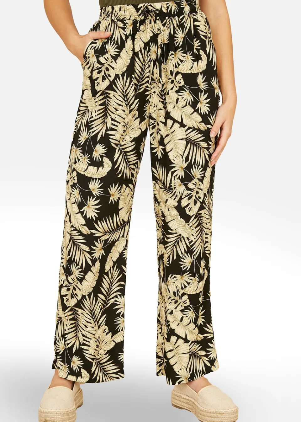 Trousers>Yumi Black Fern Print Relaxed Fit Trousers