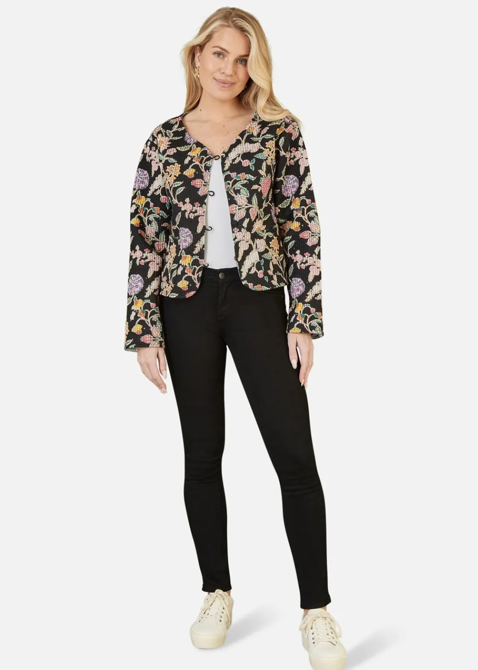 Coats & Jackets>Yumi Black Floral Print Reversible Cotton Cropped Quilted Jacket