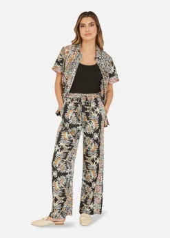Trousers><noscript><img width=