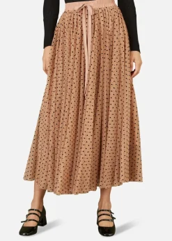 Skirts><noscript><img width=