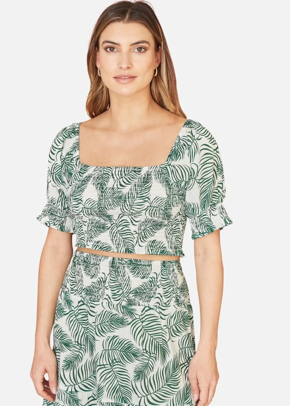 Tops>Yumi Green Cotton Voile Palm Leaf Ruched Crop Top
