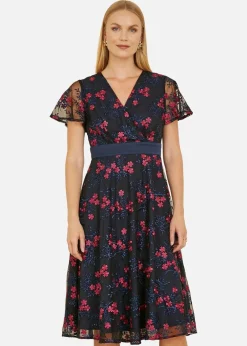 Dresses><noscript><img width=