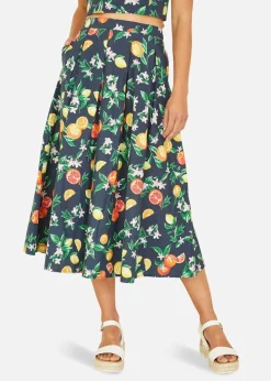 Skirts><noscript><img width=